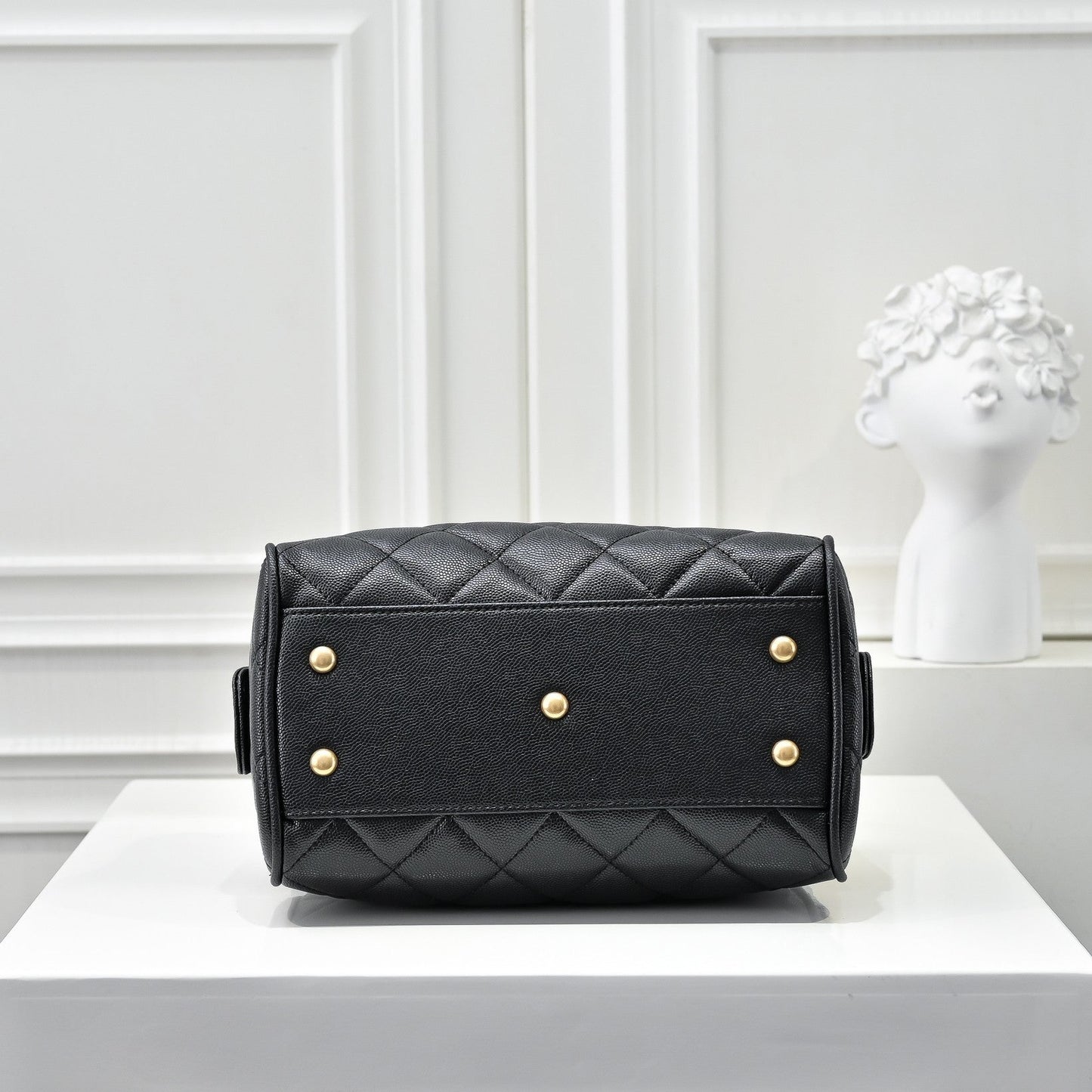 Small Bowling Bag in Black Caviar