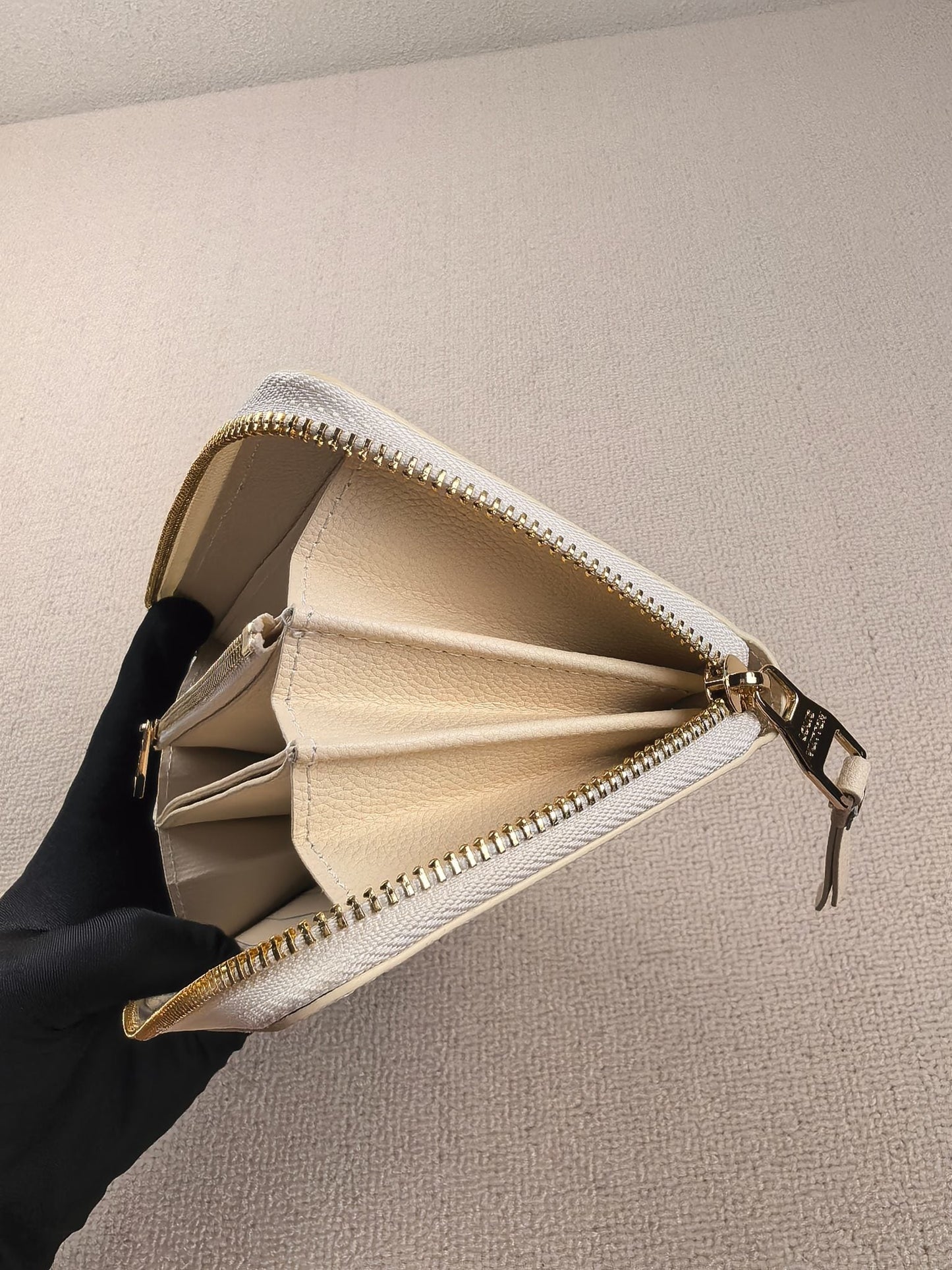 LV Zippy Horizontal Wallet