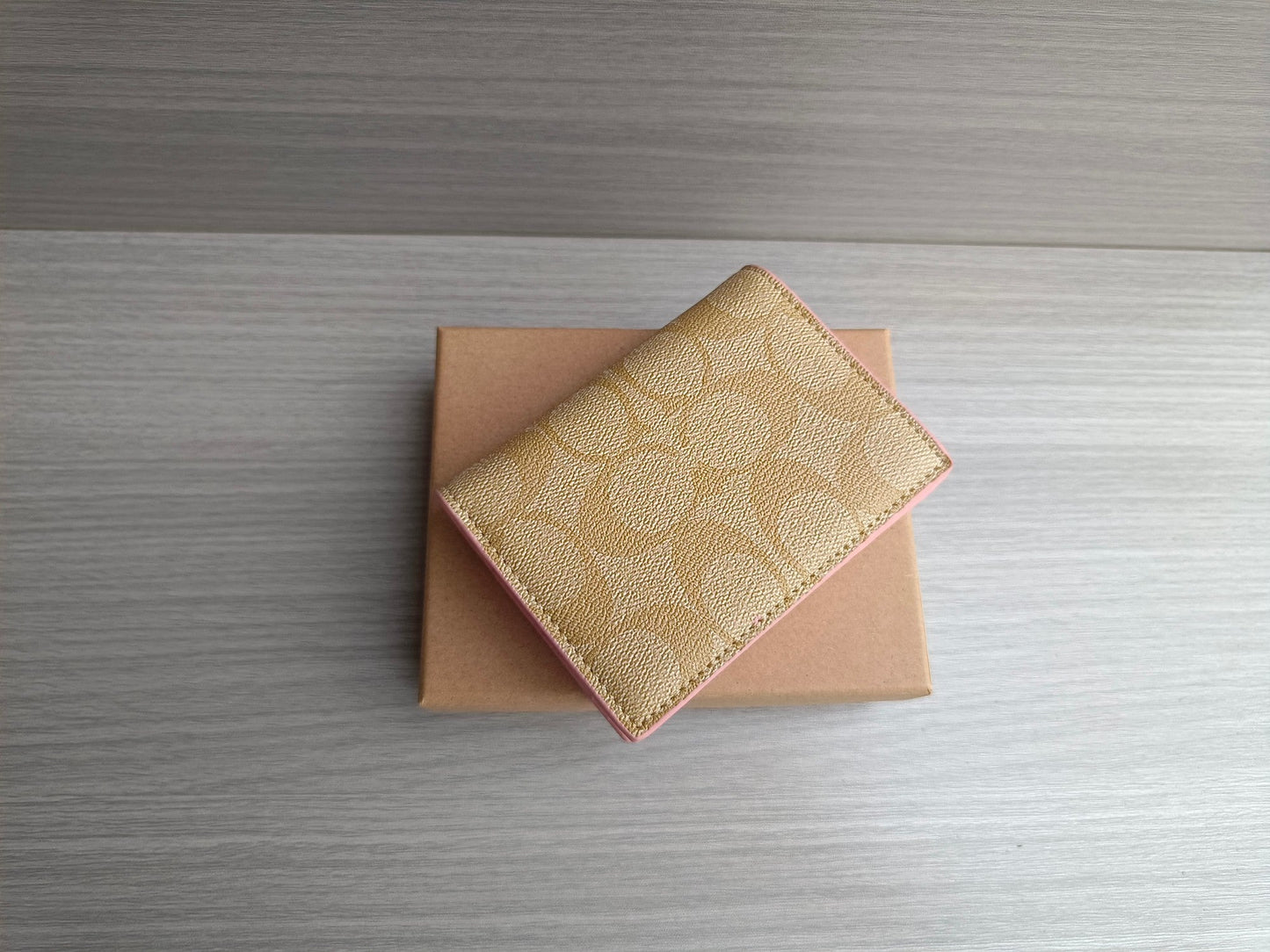 Essential Mini Trifold Wallet