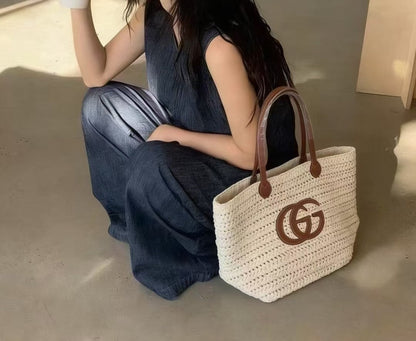 Medium Tote Bag